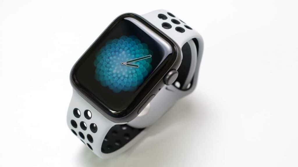 Qual é a diferença entre um Apple Watch Series 7 e um Apple Watch SE? https://xthor.com.br/qual-e-a-diferenca-entre-um-apple-watch-series-7-e-um-apple-watch-se/