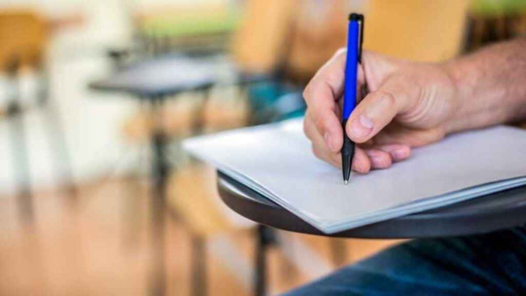 Escolhendo a UNINASSAU: Como o Teste Vocacional Facilita sua Decisão Escolhendo a UNINASSAU: Como o Teste Vocacional Facilita sua Decisão