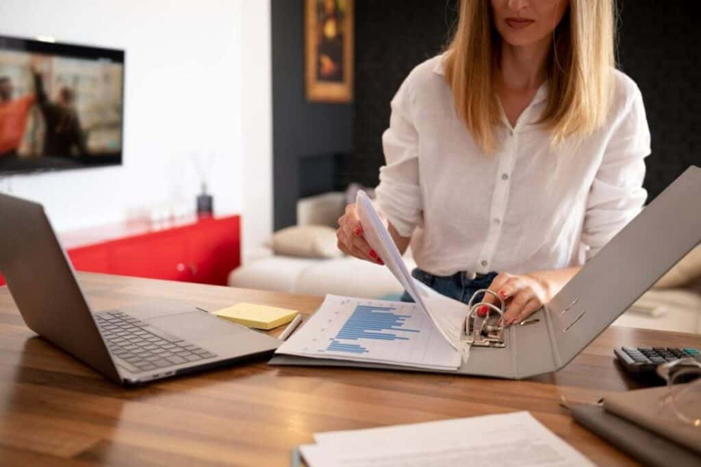 Quais são os tributos que minha empresa deve pagar e como calculá-los corretamente? Quais são os tributos que minha empresa deve pagar e como calculá-los corretamente