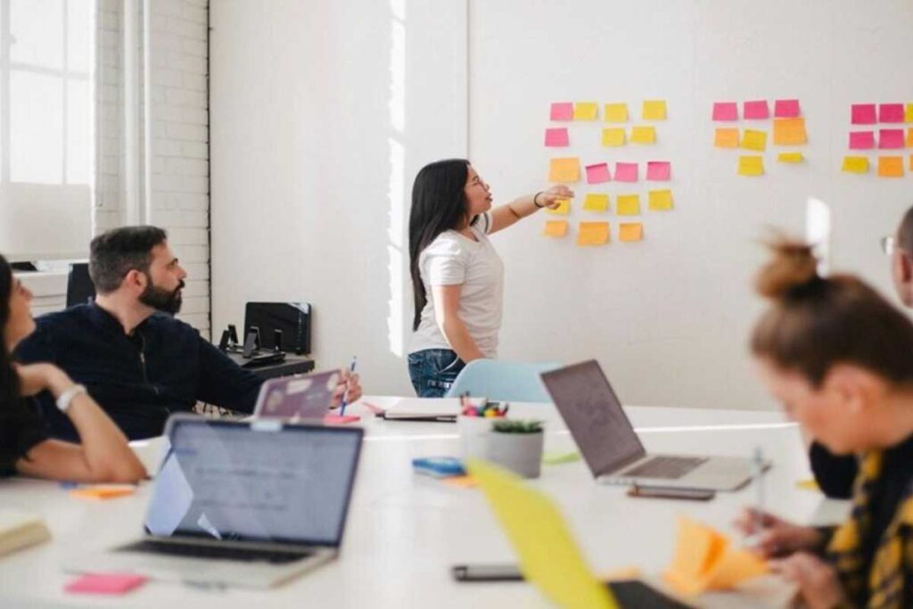 Escalabilidade e flexibilidade: o papel da Ecenture no Outsourcing de TI Escalabilidade e flexibilidade: o papel da Ecenture no Outsourcing de TI