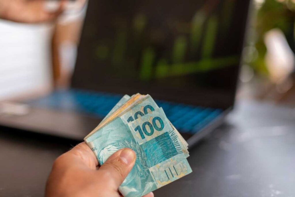 Como ganhar dinheiro: caminhos para aumentar sua renda